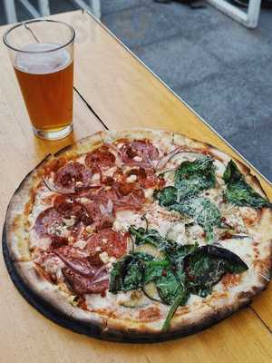 Rupestre Comedor Romano