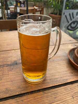 Berlins Bretzel Wagen - Biergarten