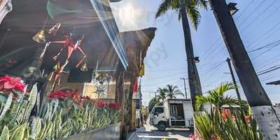 La Perla Del Pacifico