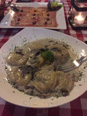 Trattoria Amici's