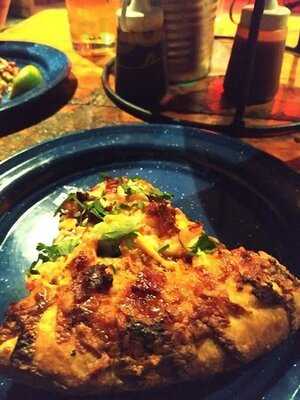 Pizza Del Perro Negro