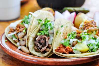 Los Grandes Restaurante