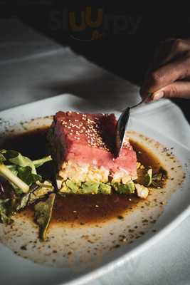 Bella's Burgers And Shakes