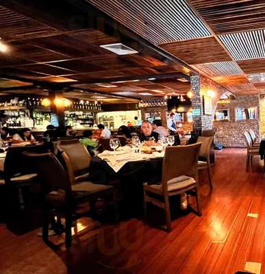 Bella's Burgers And Shakes