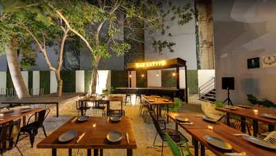 Hermana República Colón