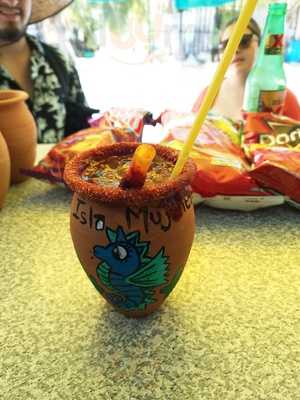 Minimos Isla Mujeres