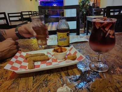 La Coctelería Ristorante E Bar