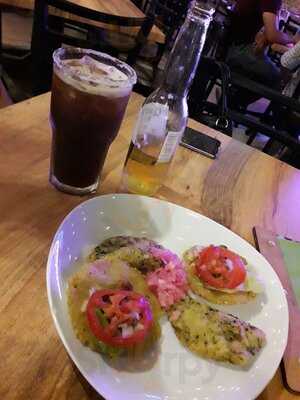 Eladio's Bar Galerias