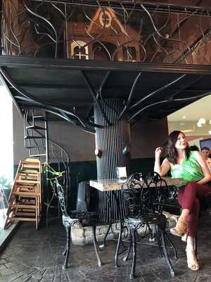 Bwb Belgan Waffle Bistro