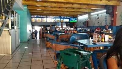 El Barco Oyster & Bar