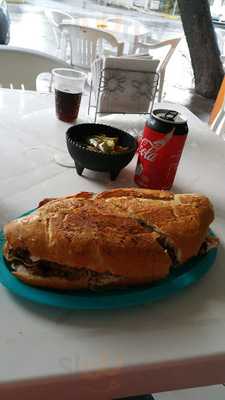 Tortas Metro Balderas Cancún