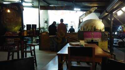 La Blanca Pizza A La Lena