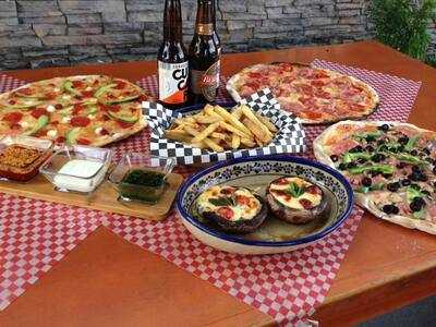 La Blanca Pizza A La Lena