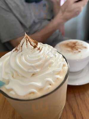 Voltaire Café Cultural