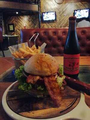 Garage Burgers & Grill