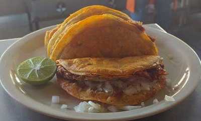 Menudo Y Birria Victoria