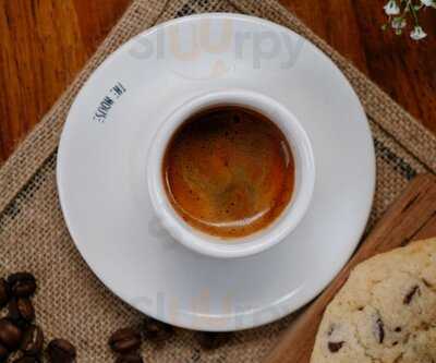 The House Café And Roasters