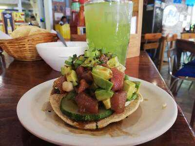 Mariscos 8 Tostadas Gdl