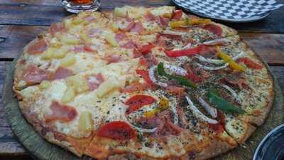 The Black Sheep Pub & Lodge