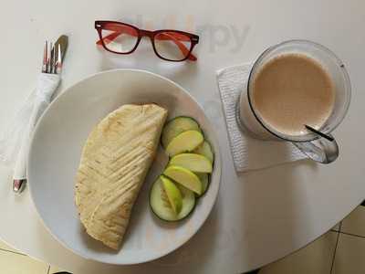 Cafebreria Punto Mid