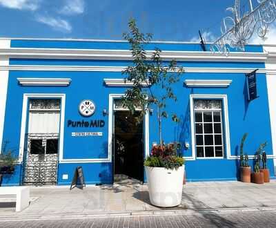 Cafebreria Punto Mid