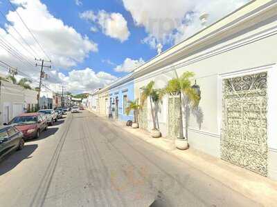 Cafebreria Punto Mid