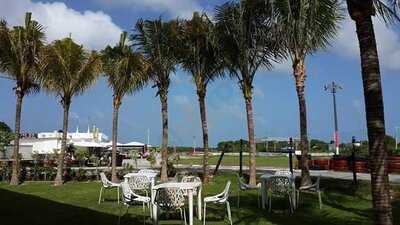 Cafeteria Tech Garage