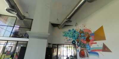 Cafeteria Tech Garage