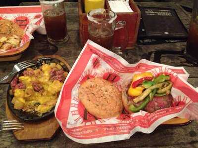 La Hamburgeseria Central Lopez Cotilla