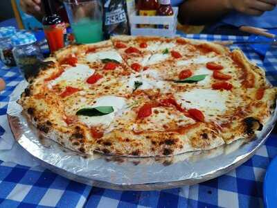 La Azzurra Pizzeria