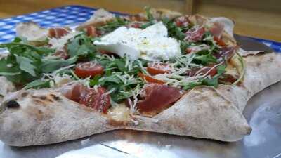 La Azzurra Pizzeria