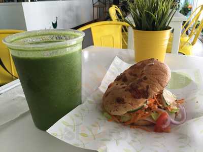 Ensaladeria + Jugos 460