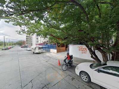 La Pulmonia Sport Bar Chelero