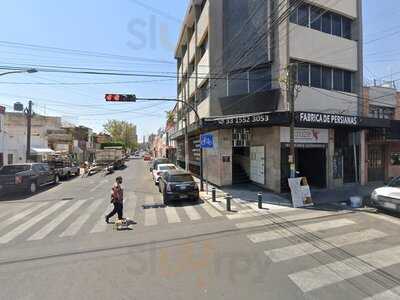 Santas Alitas Santa Tere