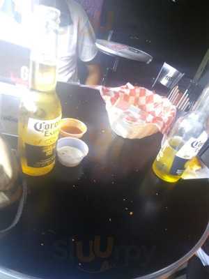 Santas Alitas Santa Tere