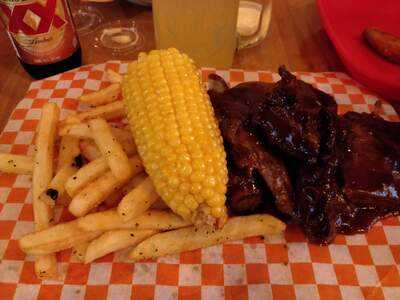 Monu Ribs Wings & Beer