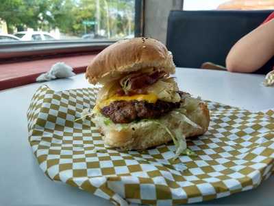 Why Not? Burger Locos Por Las Hamburguesas