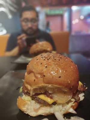 Why Not? Burger Locos Por Las Hamburguesas