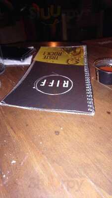 Riff Pub