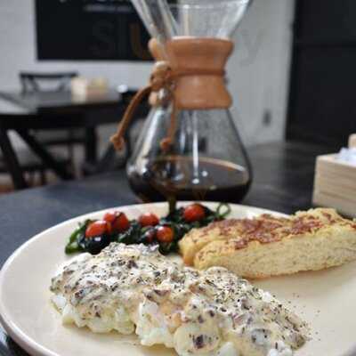 En Punto. Barra De Café