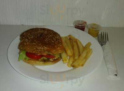 Mau Taco, Fish, Burguer & Burrtas