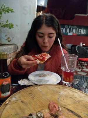 El Fogón Pizza A La Leña