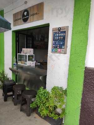 La Tomatina Lonches & Jugos