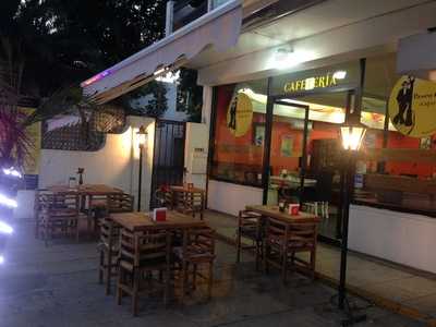 Paseo Colón Cafetería