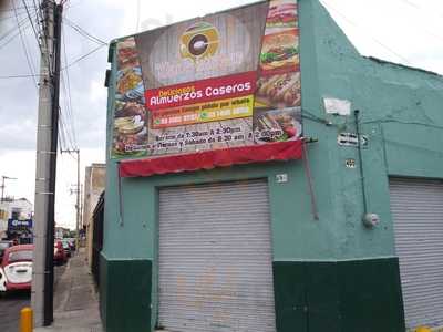 Mom's Kitchen - El Sazon Con Amor