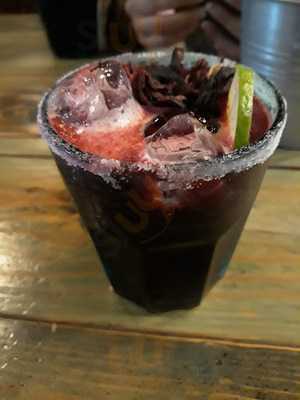 Dantes Gastromed & Raw Bistro