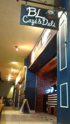 Blue Luna Café - Agua Caliente