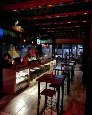 Tj Tap House Revolución