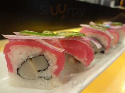Furasshu Sushi And Teppanyaki Bar
