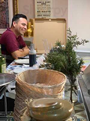 Giorgios Pizzeria & Trattoria